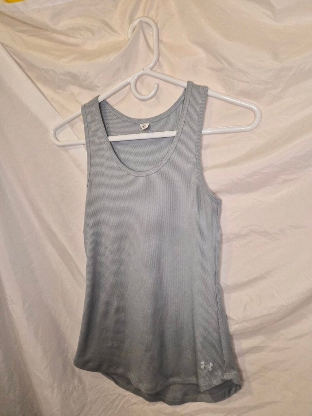 Under Armour Ribbed Tank Top Size Small EUC-Excellent Used Condition